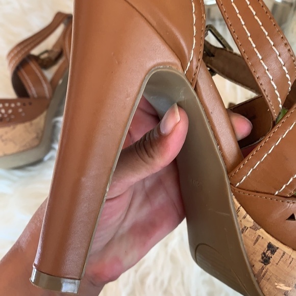 G By Guess Women’s Ankle Strap High Heels Shoes Size 6 - Picture 8 of 12